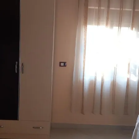 아파트 Natalia Albania