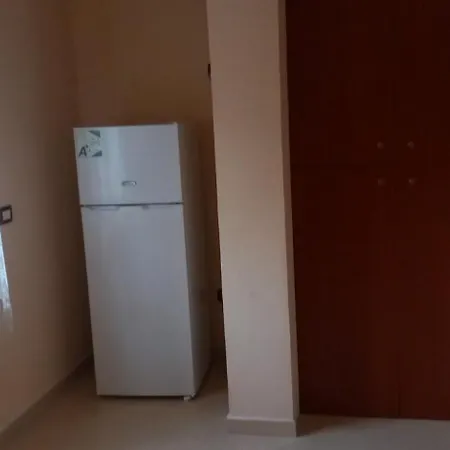 Natalia Albania 아파트 피에르